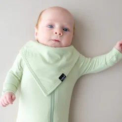 Bib in Basil