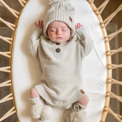 Chunky Cable Knit Beanie in Oat