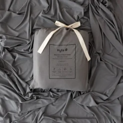 Fitted Sheet with Pillowcases in Charcoal
