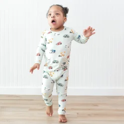 Long Sleeve Pajamas in City Vehicles