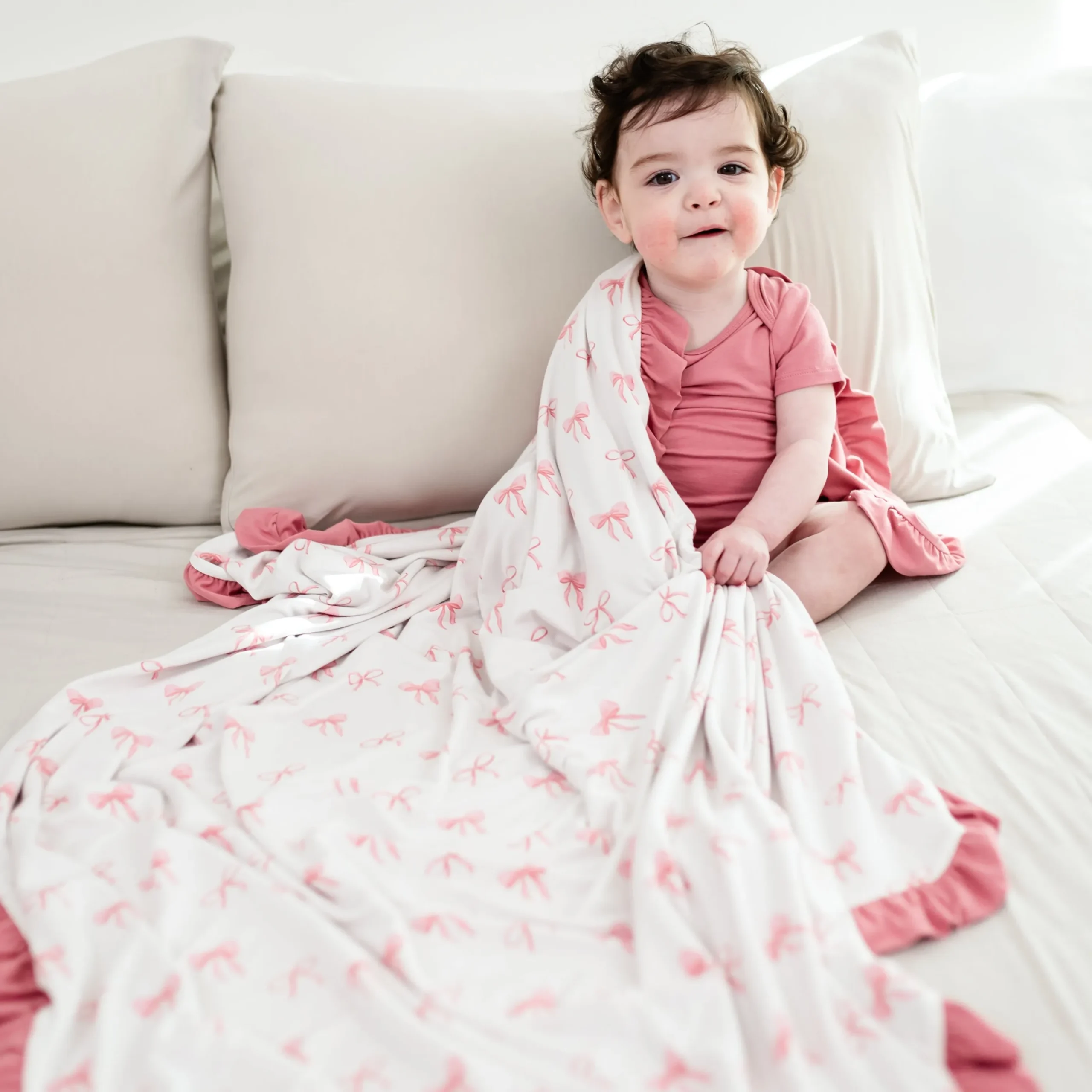 Ruffle Toddler Blanket in Bow 0.5