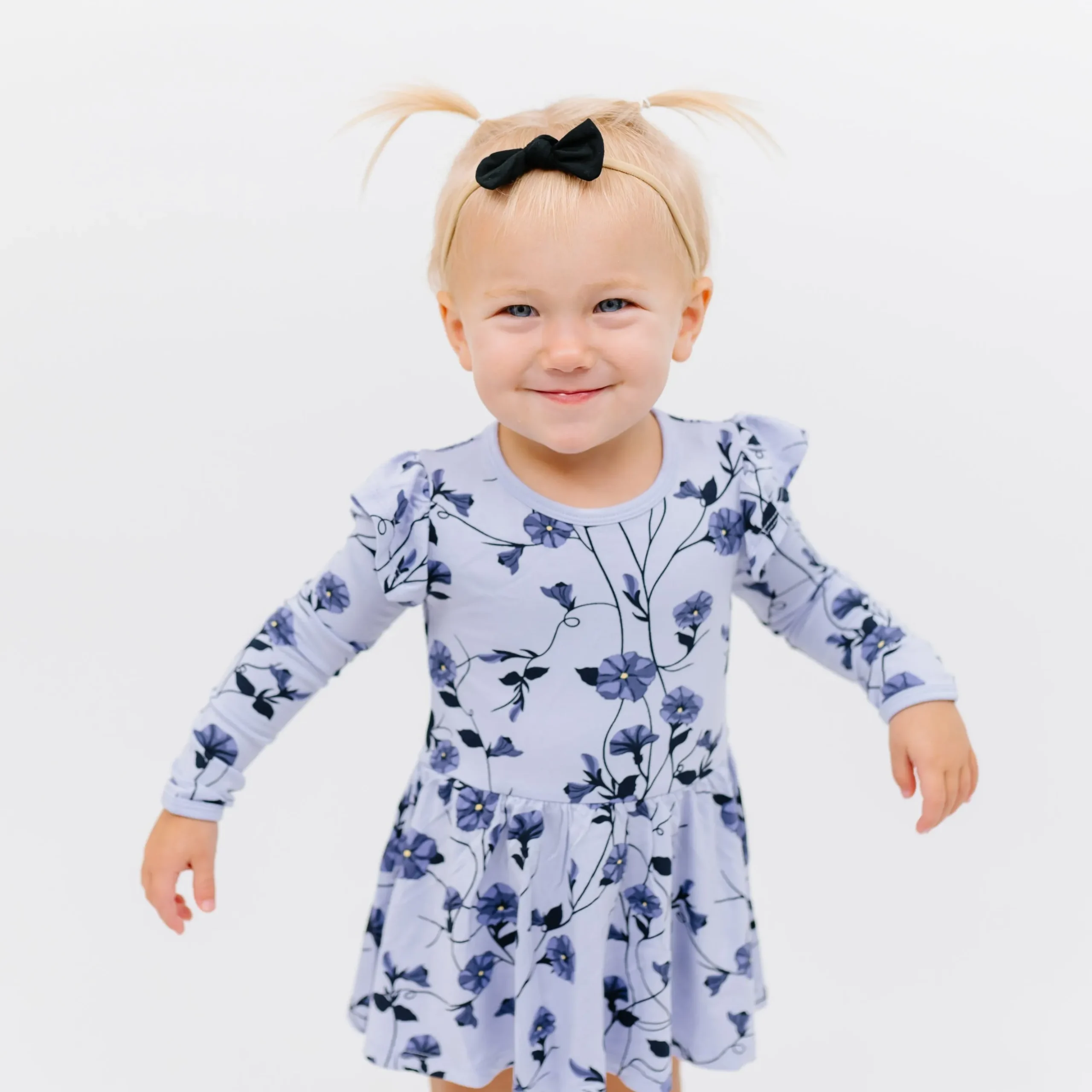 Tiny Nylon Bow in Midnight