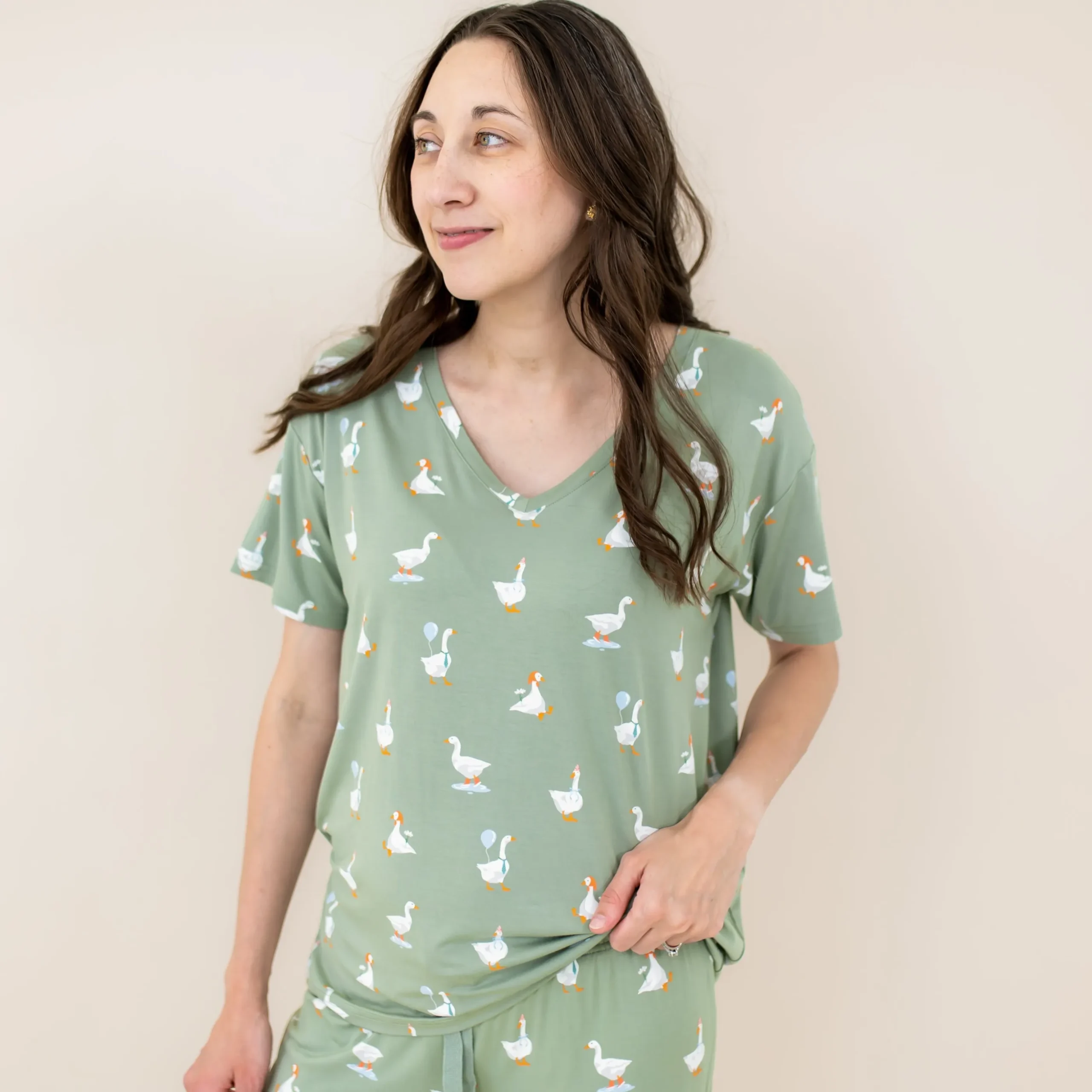 Women's Relaxed Fit V-Neck in Silly Goose