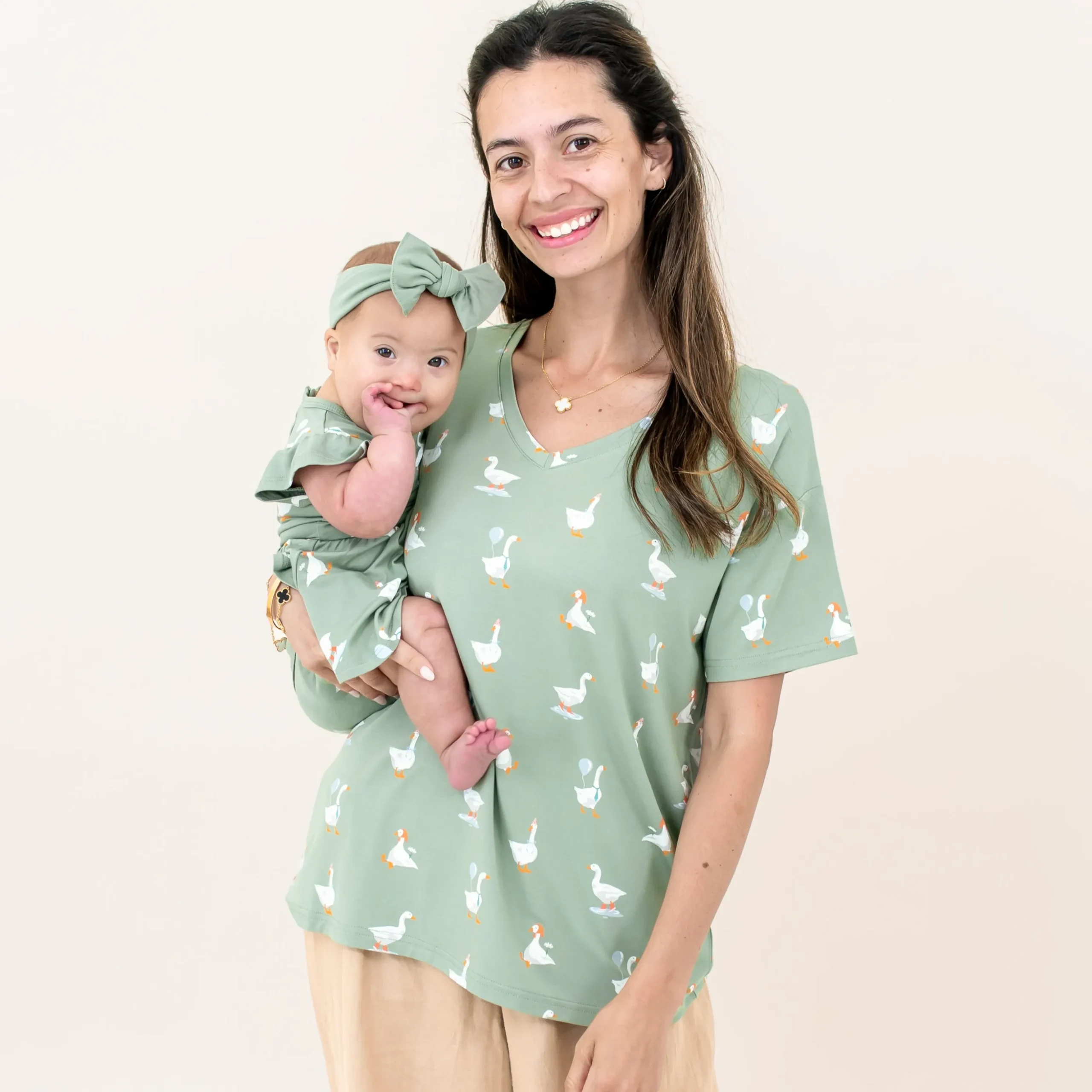 Women's Relaxed Fit V-Neck in Silly Goose